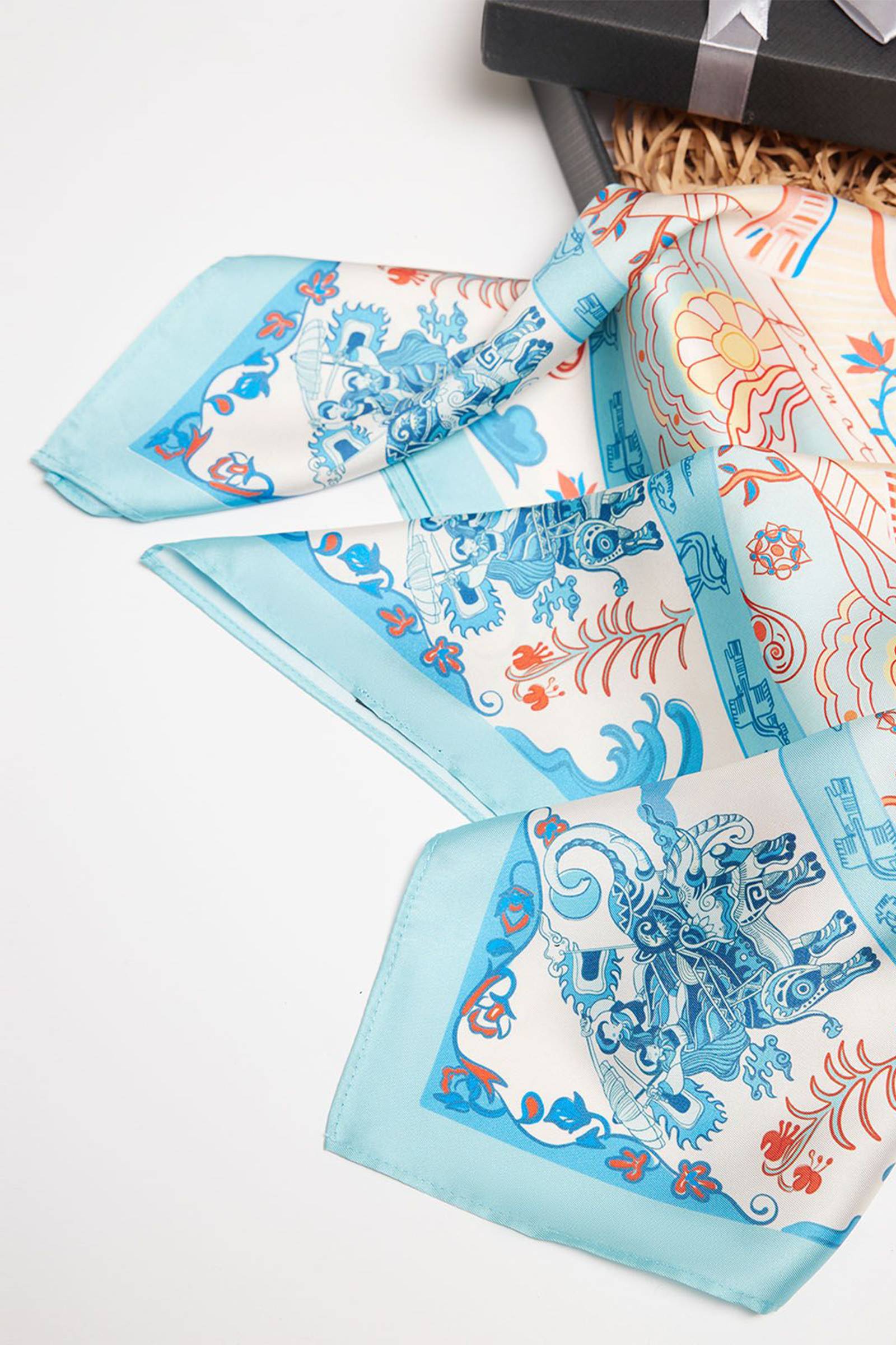 Trung Legend Scarf