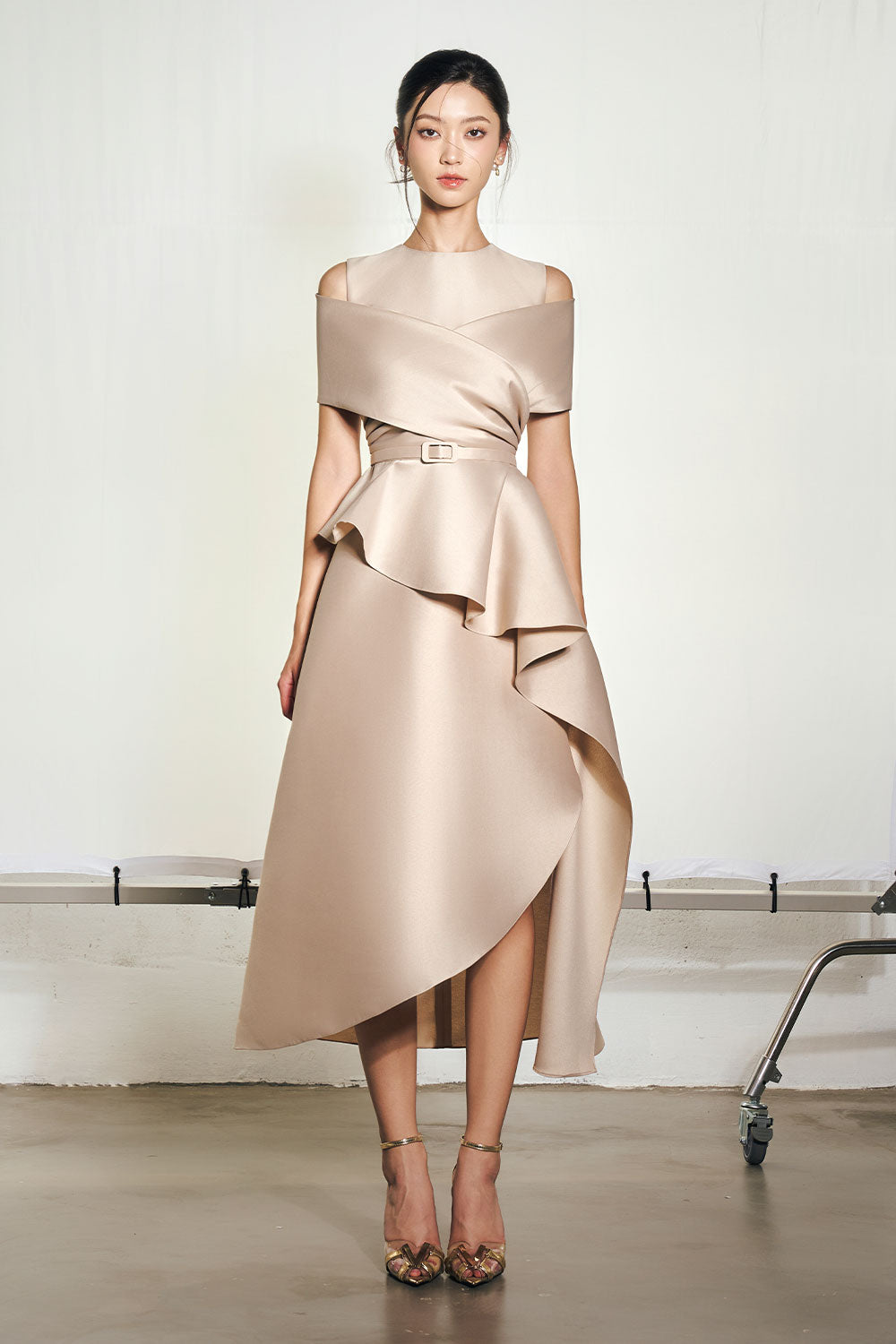 Elvin Asymmetric Cold Shoulder Sleeved Taffeta Midi Dress